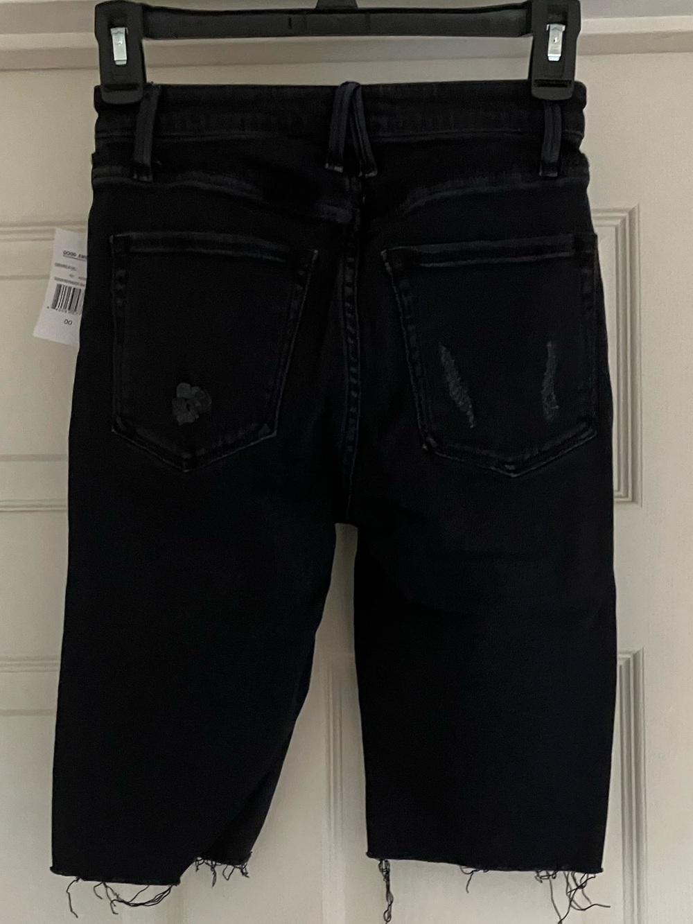GOOD AMERICAN Good Bermuda Raw Hem Distressed Denim Shorts Black088 24 NEW NWT - Picture 8 of 13